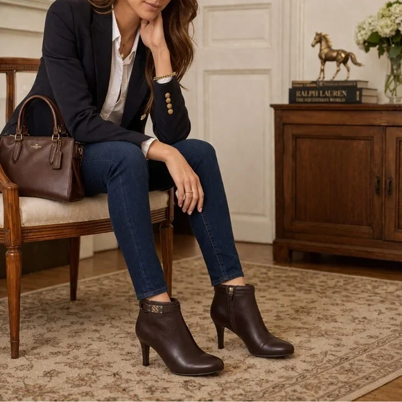 Coach Brown Leather Ankle Boots Horsebit Heel Booties 7.5B Preppy Equestrian - Picture 1 of 7